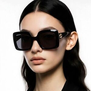 New- 💯 Original Gucci GG0896S 001 52 Ladies Sunglasses